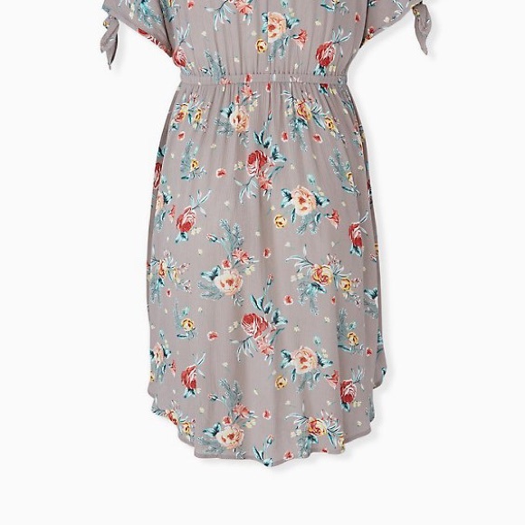 NWT Torrid Taupe Cold Shoulder Hi-Lo Tunic - Picture 2 of 7